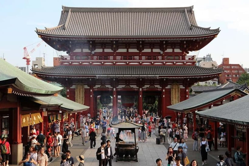 Tokyo: Guided Exploration with a Private Driver - Ueno Park photo stop: a pause that keeps the day from overheating