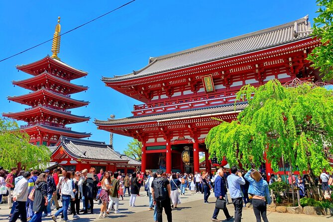 Tokyo Hidden Shrine and Temple Tour - Toyokawa Inari: where fox legends and mixed traditions take over