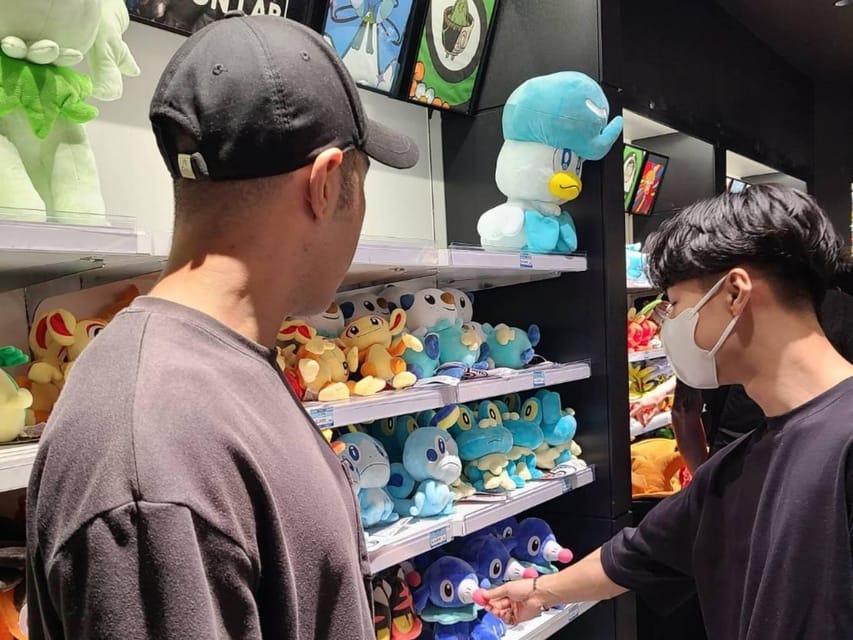 Tokyo: Japanese anime stores with ramen lunch in Shibuya - The anime-and-manga store time: how you shop more like a fan