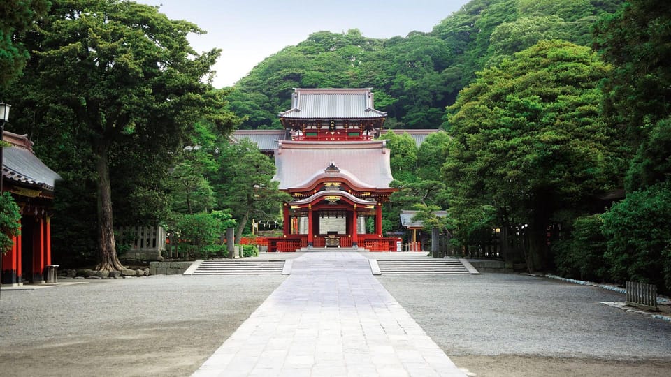 Tokyo: Kamakura Private Tour With Guide - Kōtoku-in and the Great Buddha: the one-stop that sets the mood
