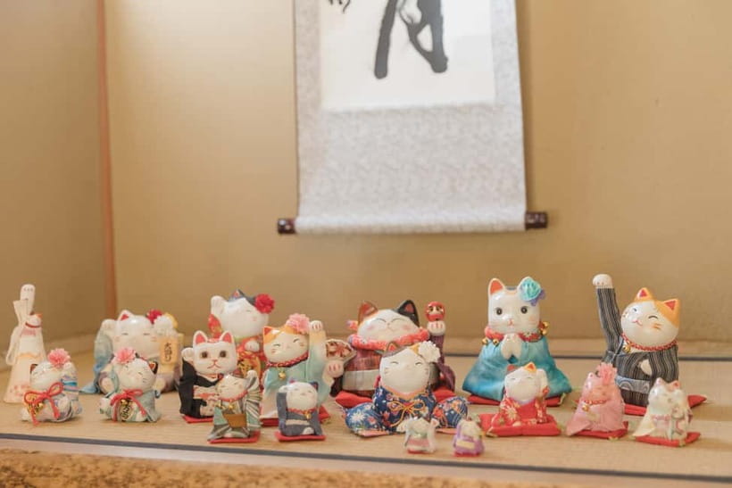 Tokyo: Kimono Rental inside Shinjuku Gyoen National Garden - Rakuu-tei Kouichi Store: Start in a Tea-Room Setting