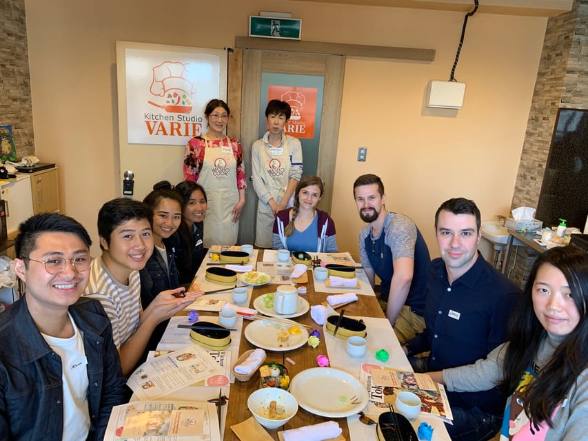 Tokyo: Making a bento box with cute character look - The 150-minute plan: class time plus tasting time