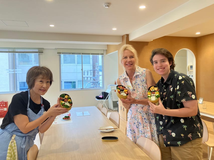 Tokyo: Making a bento box with cute character look - Price and what you’re really paying for