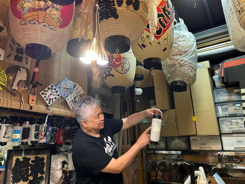 Tokyo: Making a Lantern Workshop in Asakusa with a Craftsman - Step into an Asakusa atelier where chochin are still made by hand