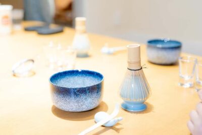 Tokyo: Matcha Tea Ceremony Experience in Shibuya - Finding the class: Okazaki Building meeting point (with a vending machine)