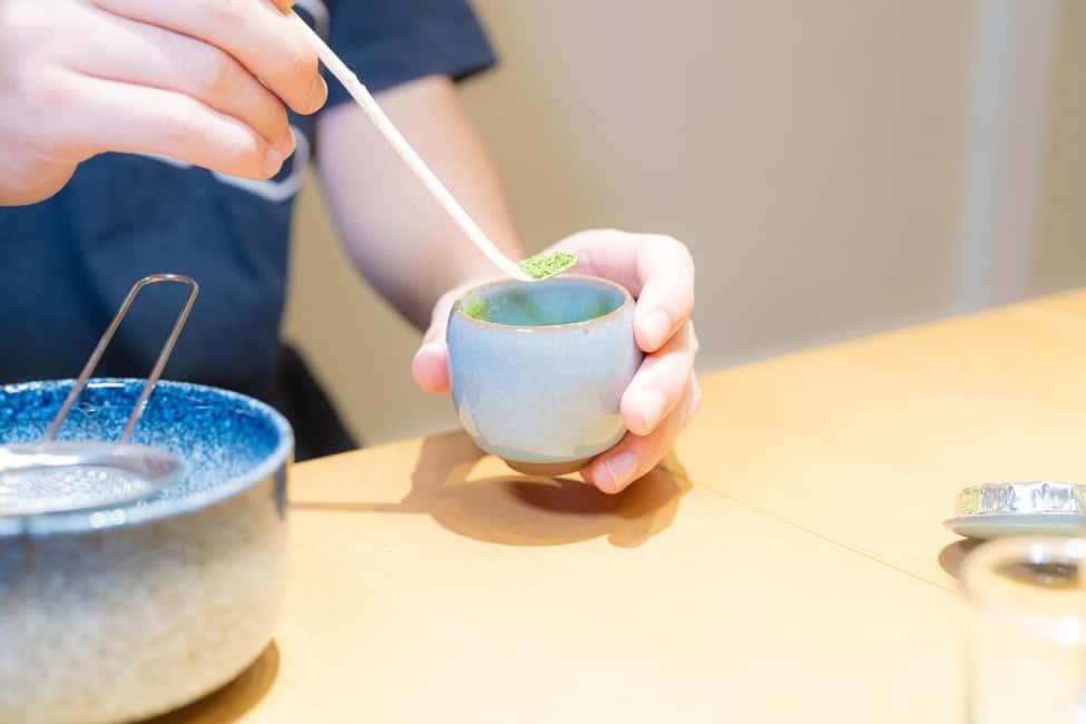 Tokyo: Matcha Tea Ceremony Experience in Shibuya - Tools, photos, and pacing: what the 1-hour format does well