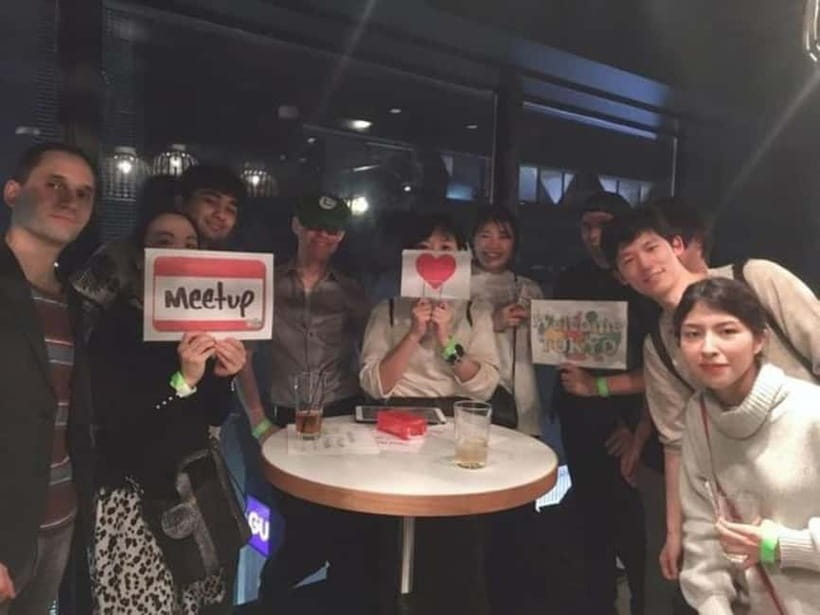 Tokyo: Meet Locals & Travelers Gathering All-You-Can-Drink - Language practice without forcing it