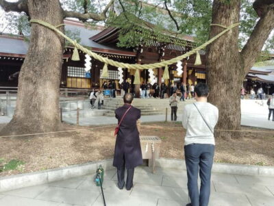 Tokyo: Meiji Jingu Shrine & Inner Garden Guided Tour (2h) - The Sake Barrel Offering and the Eternal Forest Lesson
