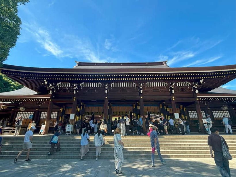 Tokyo: Meiji Jingu, Yoyogi Park & Takeshita Street Tour - Meiji Jingu Shrine: tradition you can actually feel
