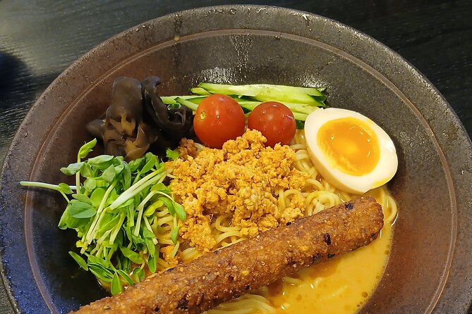 Tokyo: Mt. Takao Tour with Ramen and Tattoo-Okay Hot Spring - Cable car or chair lift: choosing the right kind of effort