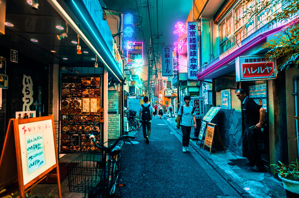 Tokyo Must-See Attractions Private Walking Tour With A Guide - What the Walking + Public Transport Means for Your Comfort