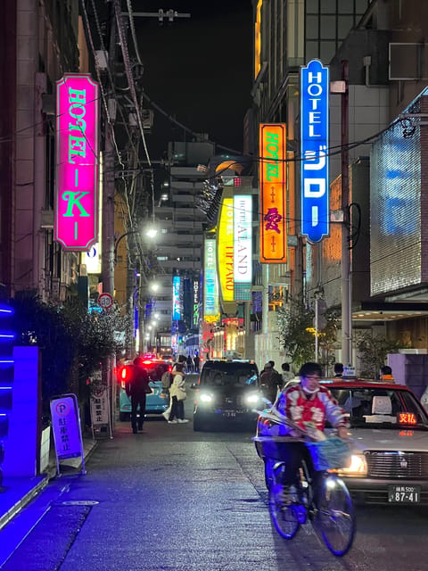 Tokyo Night Drive Wangan Expressway and Daikoku PA - Tokyo Tower at the end: classic views, easy return