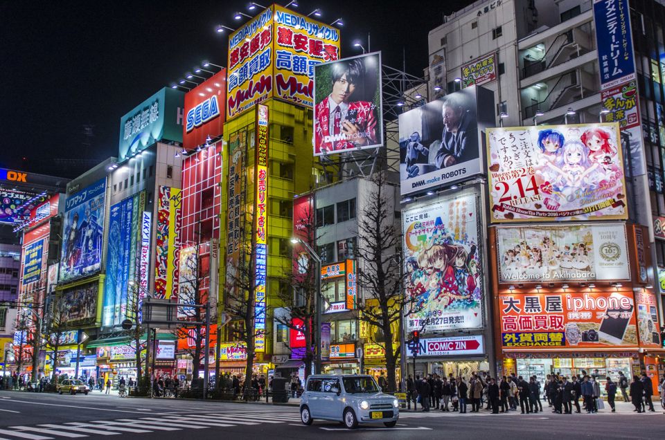 Tokyo: Photography Masterclass - Private Photo Lesson - Harajuku Youth Fashion: Composing Energy Without Posing Anyone