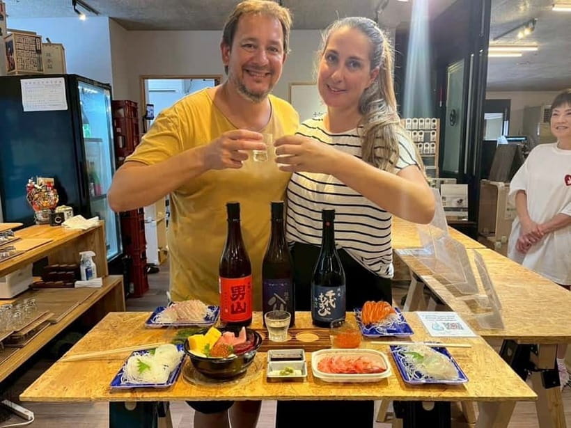 Tokyo: Private Tsukiji Street Food & Sake with Local Guide - Outer Market with a guide: how you avoid the real hassle