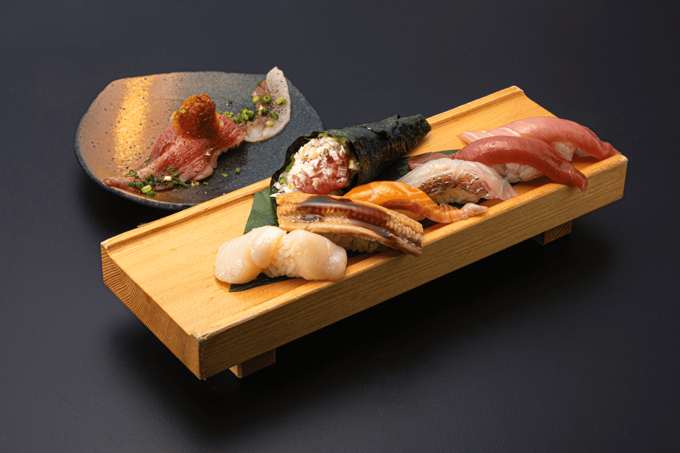 Tokyo Professional Sushi Chef Experience - A hands-on sushi class inside a real Tokyo restaurant