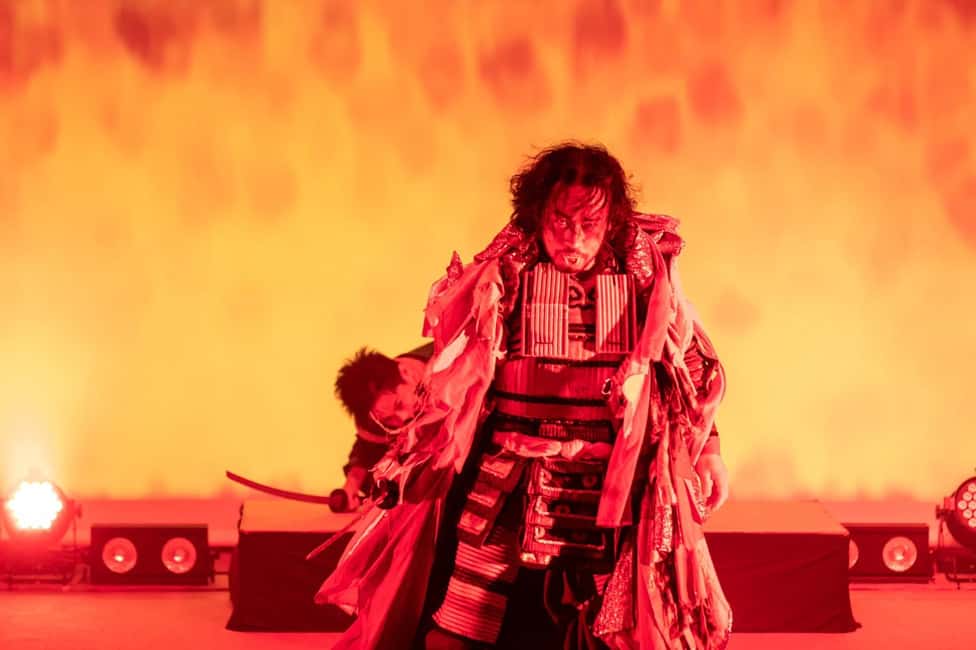 Tokyo: Samurai Entertainment Night Show in Kanda Shrine - The Photo Session (9:15–10:00 PM): Getting Close to the Cast