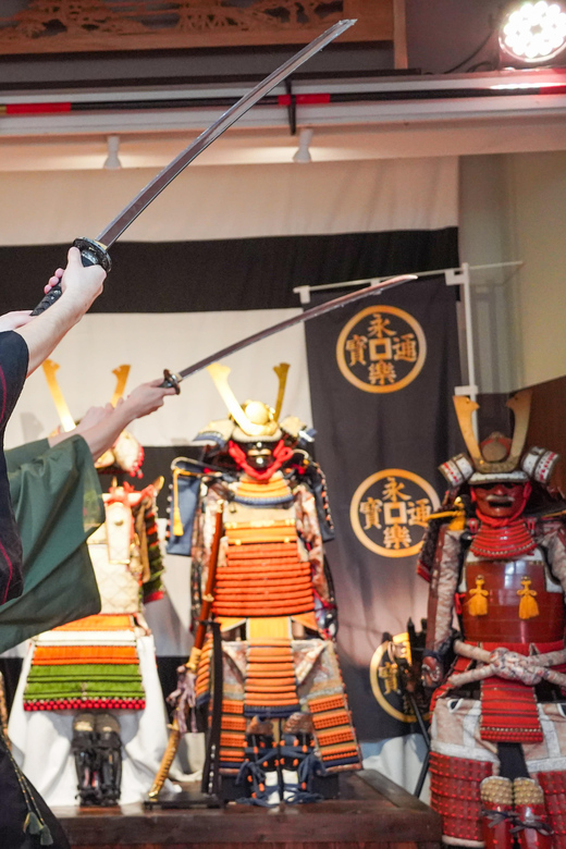 Tokyo: Samurai Experience with Lunch and Guided Tour - Lunch in an old Japanese house: the calm middle of the day
