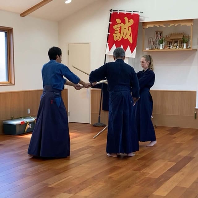 Tokyo: Samurai Sword Academy in the Hometown of Last Samurai - Handling a Japanese sword: what it feels like and how the class ramps up