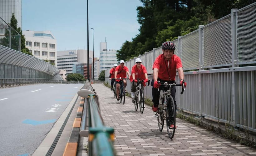 Tokyo: Shibuya Bike Tour - Meiji Shrine Entrance Break: Scenic Photos Without Losing Momentum