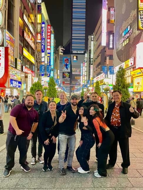Tokyo: Shinjuku Bar and Izakaya Hopping Tour - The karaoke finale: why it works for first-time Tokyo visitors