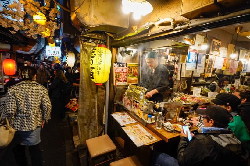 Tokyo: Shinjuku Golden Gai Bar Hopping Night Tour - Key things to know before you go