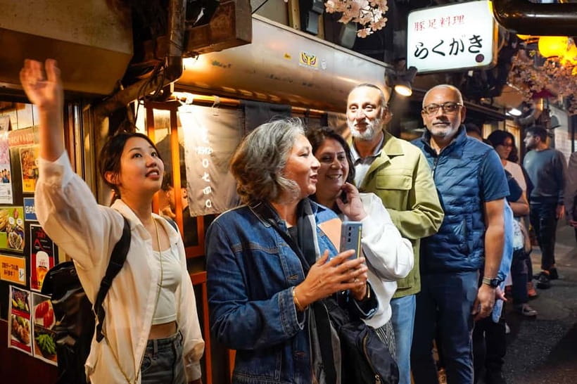Tokyo: Shinjuku Golden Gai Bar Hopping Night Tour - Entering Golden Gai without guessing