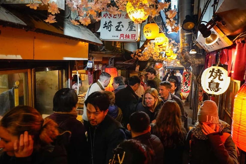 Tokyo: Shinjuku Golden Gai Bar Hopping Night Tour - Kabukicho and Tokyu Kabukicho Tower: big Tokyo energy, explained