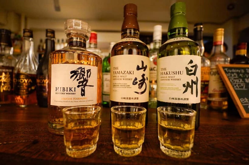 Tokyo: Shinjuku Golden Gai Bar Hopping Night Tour - Whisky tasting in Tokyo: Yamazaki, Hakushu, Hibiki