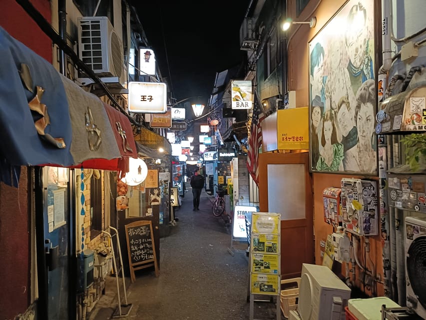 Tokyo: Shinjuku Golden Gai Bar Hopping that only locals know - The quick Kabuki-cho context: why it helps