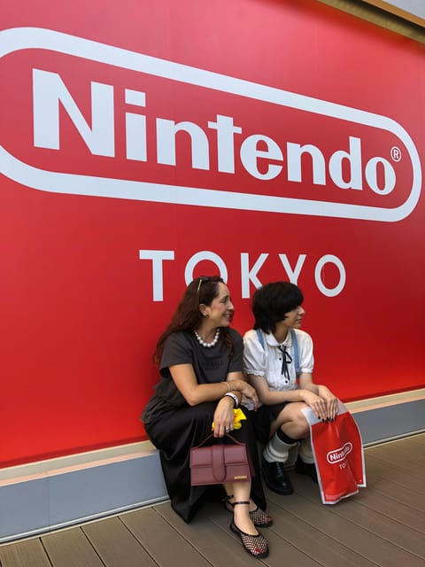 Tokyo Tour in Spanish (Shibuya - Harajuku - Shinjuku) - The cultural payoff: pop culture plus a deeper angle