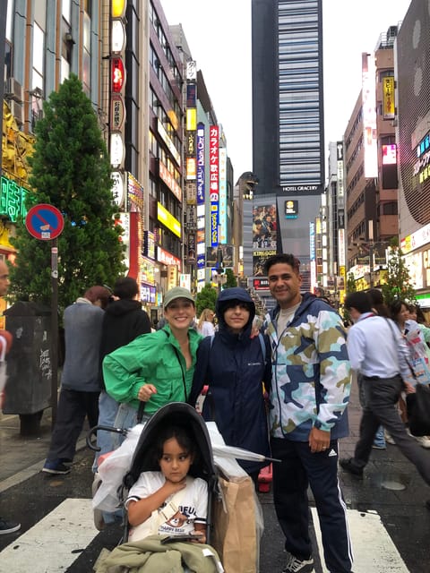 Tokyo Tour in Spanish (Shibuya - Harajuku - Shinjuku) - Starting in your hotel lobby and riding the metro like a local