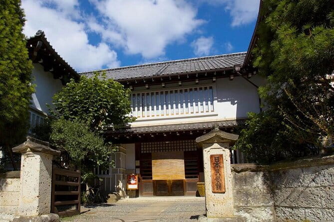 Tokyo Tsukiji Fish Market Food&Culture Walking Tour With a LOCAL! - Namiyoke Shrine detour: a quiet cultural reset between snack stops