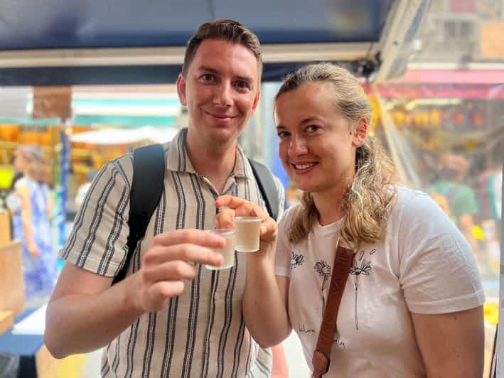 Tokyo: Tsukiji Fish Market Guided Walking Tour - Choosing Street Food Like a Pro: Order What You Want