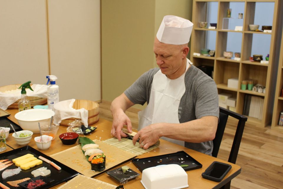 Tokyo: Tsukiji Market Guided Tour & Sushi-Making Experience - Price and Value: When $177 Makes Sense