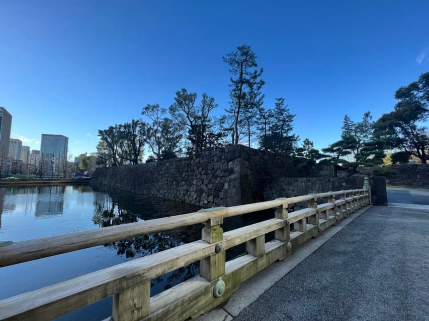 Tokyo walking tour around Imperial Palace and Tokyo Station - Key highlights worth waking up for