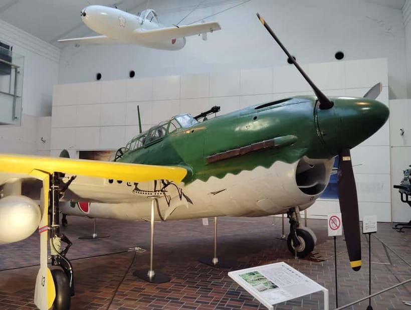 Tokyo War History Tour: Yasukuni Shrine & War Museum - Extended Option: Chidorigafuchi National Cemetery and the Religion vs State Contrast
