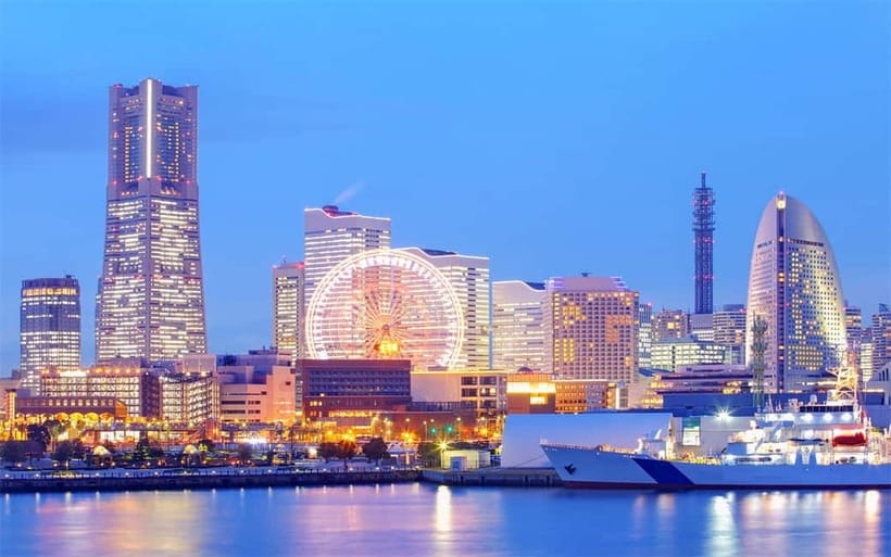 Tokyo Yokohama Night View Tour With Kamakura And Enoshima - A quick Kamakura High School photo stop
