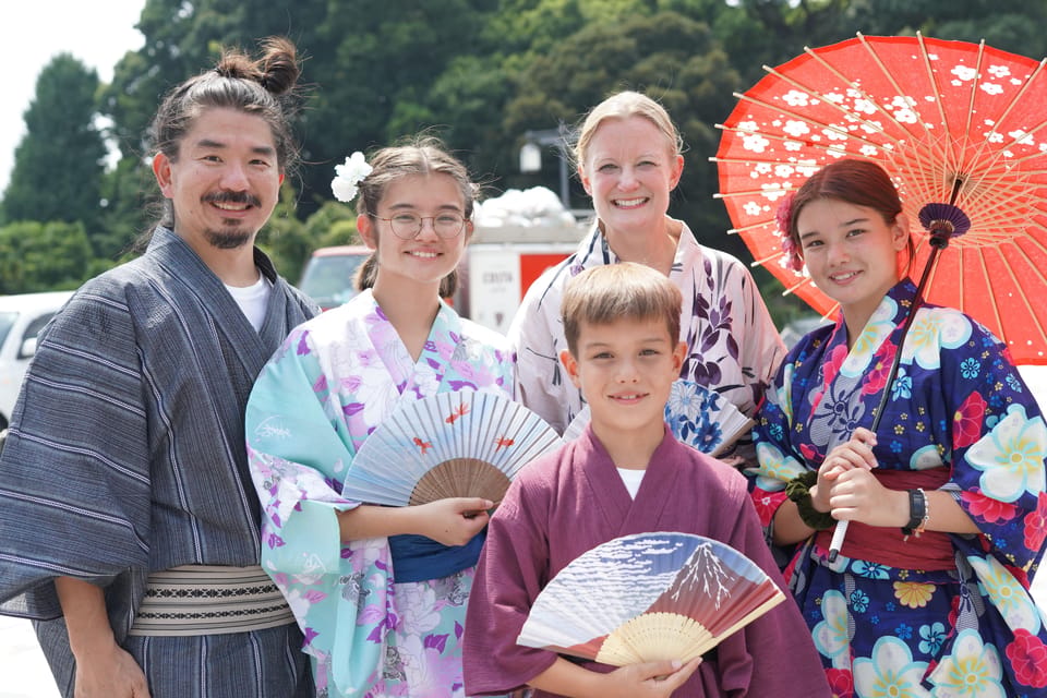 :Tokyo,Shibuya / Kimono Rental / English-friendly - The best part: starting near Meiji Shrine and Takeshita Street