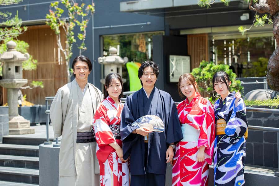 :Tokyo,Shibuya / Kimono Rental / English-friendly - The one cost surprise to plan for: hairstyling (2000 JPY)