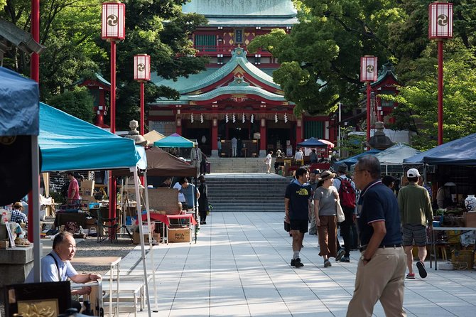 Traditional Antiques Market Tour Tokyo - Sayuki’s bargaining help is the real value